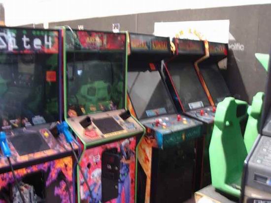 play arcade games from the 80s